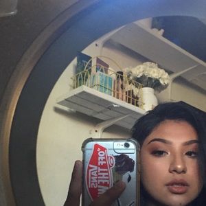 Meet your Posher, Denisse